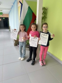 Децата на Владиславово рисуват